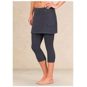 ❗️ HP ❗️ Athleta Bettona Skirted Capri - Size M